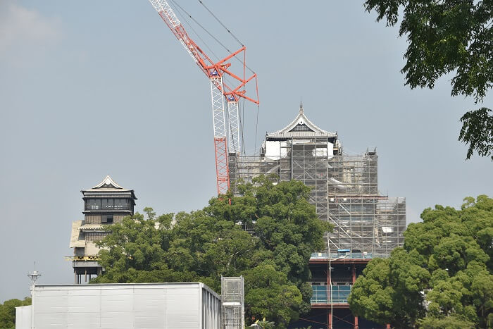 熊本城、二の丸広場、大天守、しゃちほこ、小天守