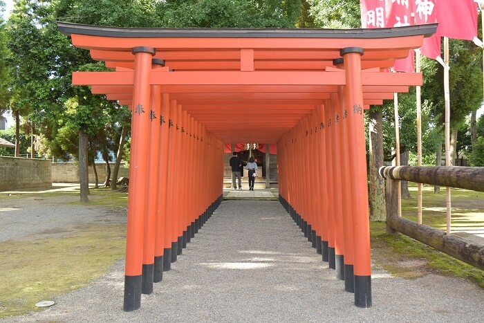 水前寺成趣園、稲荷神社、能楽殿