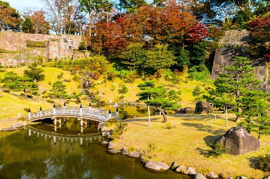 金沢城、玉泉院丸、紅葉、池、橋
