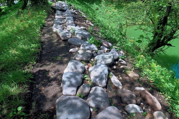 山形城で発見された「屏風折れ」の土塀
