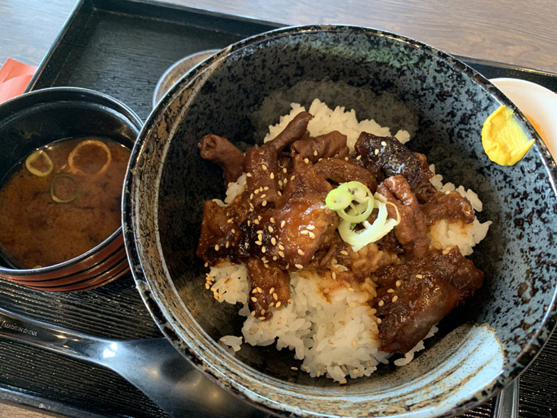 岐阜城、信長どて丼