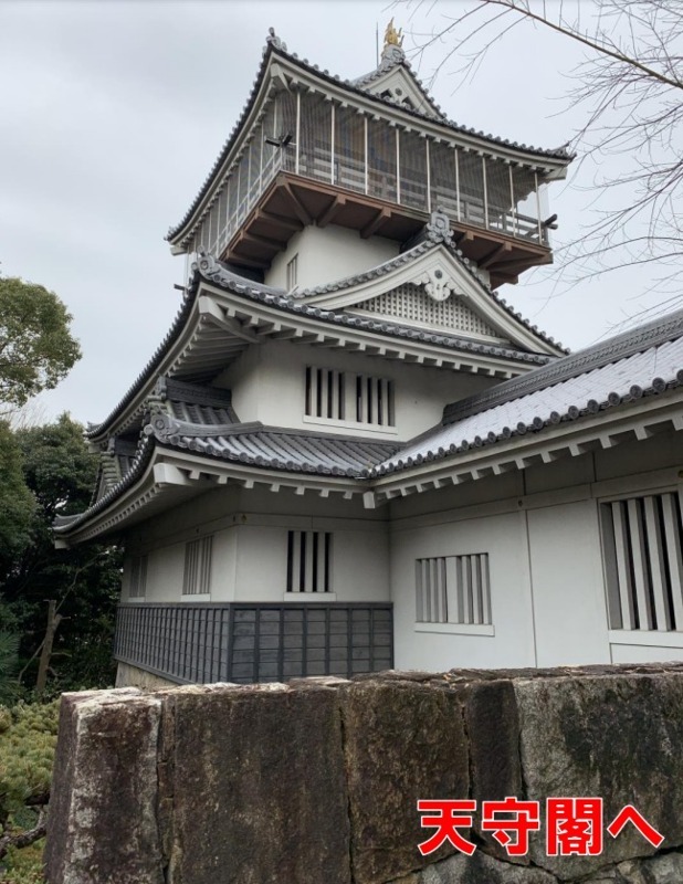 岩崎城、前田慶次、天守閣