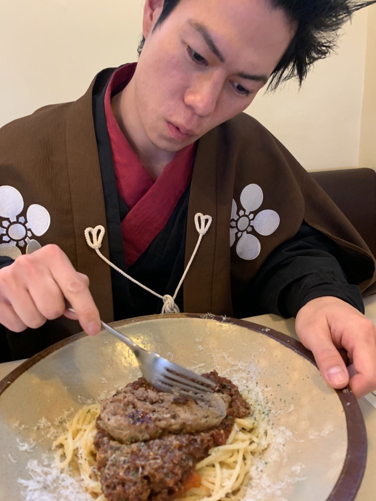 岩崎城、前田慶次、クオーレ 有名茶屋