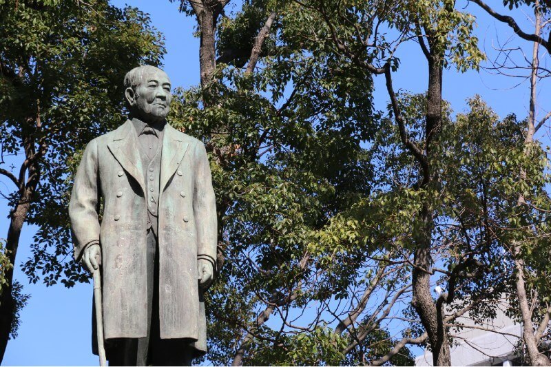 徳川慶喜、渋沢栄一銅像