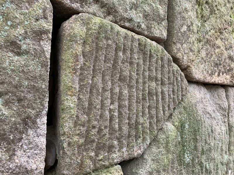 岡崎城、本丸大手口石垣、すだれ仕上げ