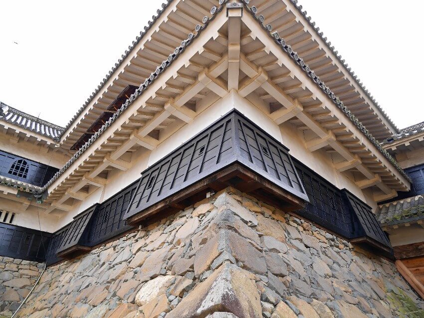 松本城、石落し