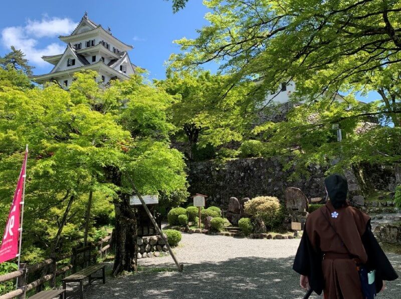 前田慶次、郡上八幡城
