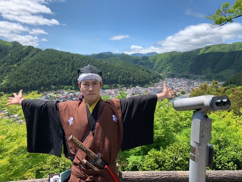 前田慶次、郡上八幡城