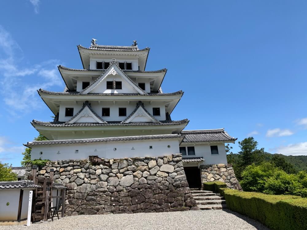 前田慶次、郡上八幡城