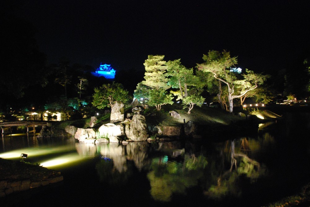 彦根城・玄宮園、観月の夕べ