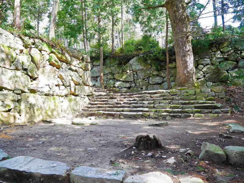 安土城、石垣
