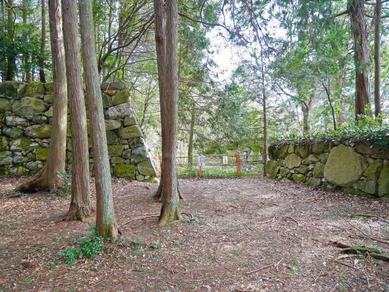 安土城、伝本丸南虎口