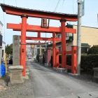 熊野神社鳥居と城址碑