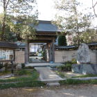 登城口のある光厳寺