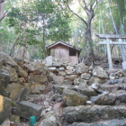 源希義を祀った神社