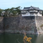 西外堀越しの乾櫓。城内最古の櫓