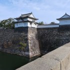 大手口から見た千貫櫓。横矢掛かりまくり