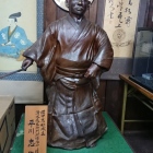 宗治公銅像(備前焼)