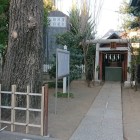 横山神社と説明板