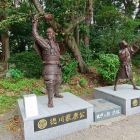 浜松東照宮境内にある二英傑の像。