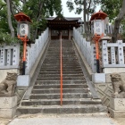 忍陵神社は高台にあります