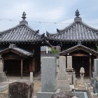 二代・長勝（右側）と九代・長発（左側）の霊廟