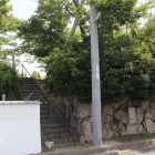 同左山門から連なる土塀と石垣