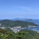 佐田岬半島（中央奥）を望む