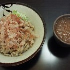 『三井屋』のおろしそば。太麺と細麺が選べます。