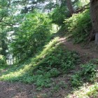 主郭下の段の登城路