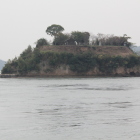 対岸より能島城を遠望鯛崎島部