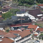 城からみたSLやまぐち号