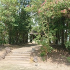 祠が建つ櫓跡
