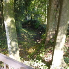 東側にある横堀+土塁