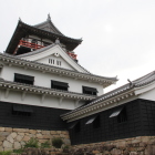 天守閣櫓門方向から