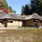 主殿右手