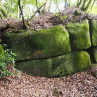花崗岩の巨石：節理