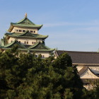 西南隅櫓から見た大天守と小天守