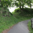 登城路途中の曲輪堀切