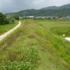 土塁上