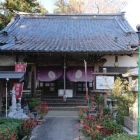 主郭部に建つ遍照寺本堂
