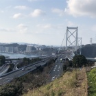 関門橋と接しています。