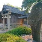石碑と清山神社の境内社