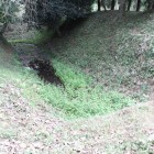 本丸北側外部の二重土塁と濠