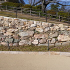 発掘現場表示の本丸多門櫓下石垣