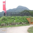 二郭枡形、櫓台、奥の山は富士浅間の砦？