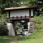 同左裏側、左右本曲輪土塁