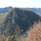 高山城跡から見た新高山城