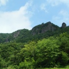 駐車場から見る霊山