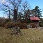本郭、石碑が立っています